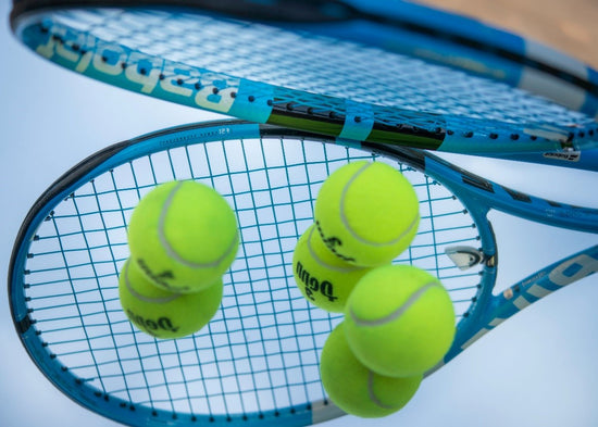 ¿Por qué son caras las pelotas de tenis?